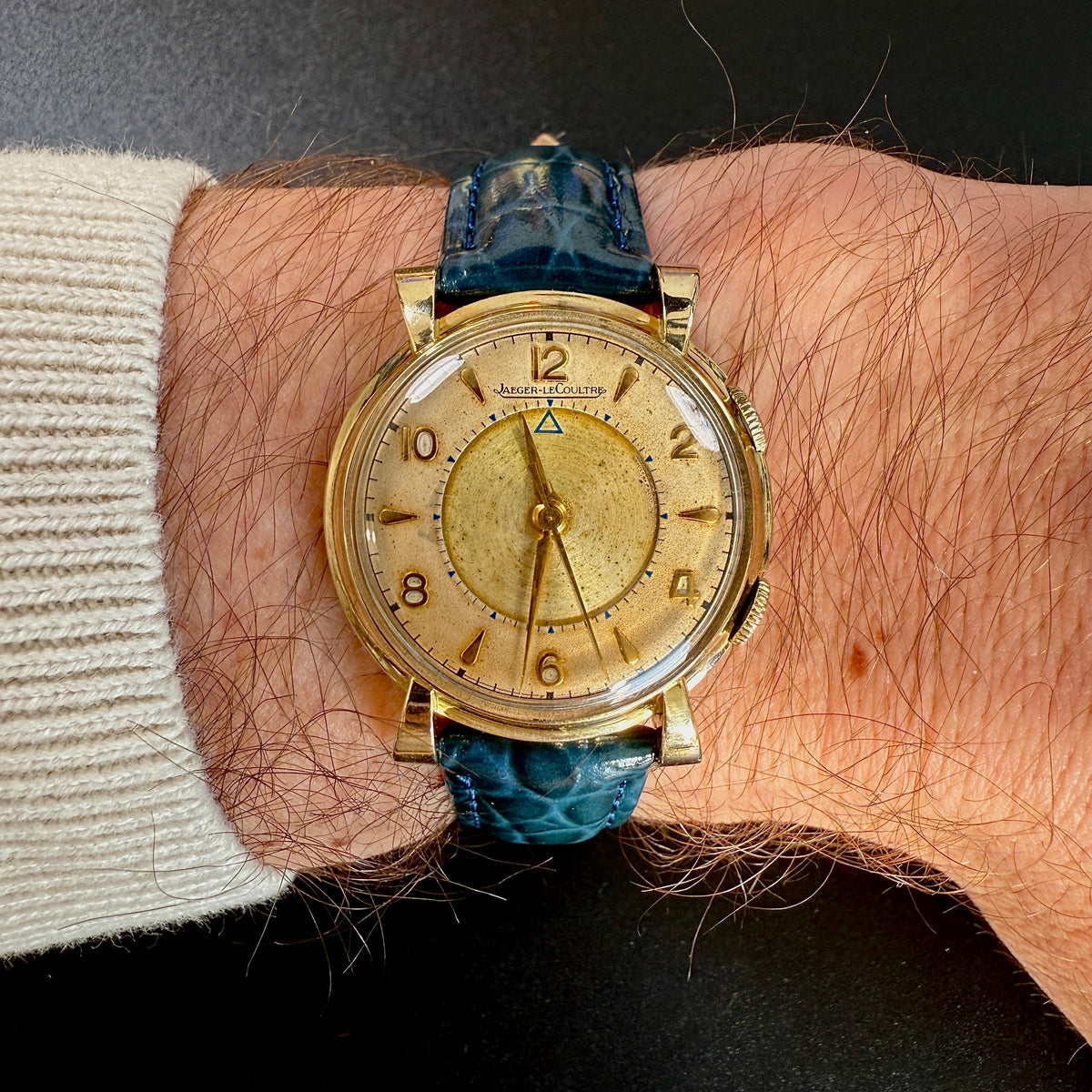 Montre Jaeger-LeCoultre Memovox Alarm cal. K814 en or rempli 10 carats avec corne fantaisie