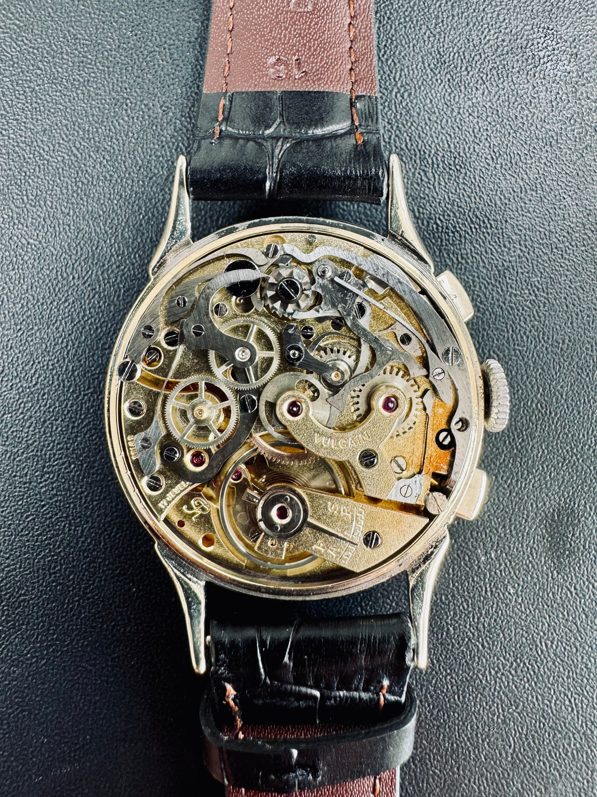 Vulcain Chronograph Valjoux 22 Oversize Fancy Lugs